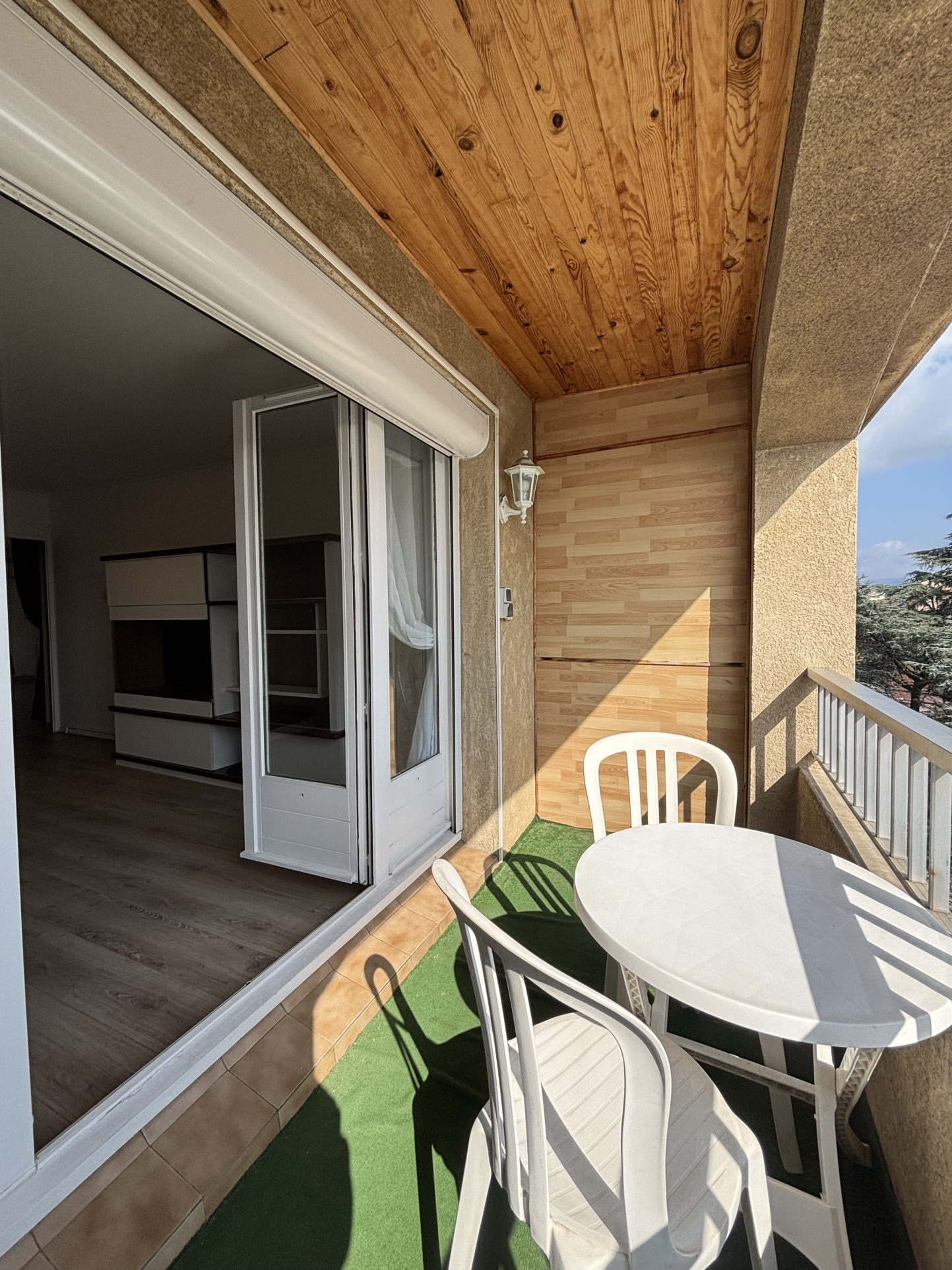 Appartement T2 dernier étage avec balcon plein sud, garage et ascenseur   Romans-sur-Isère centre