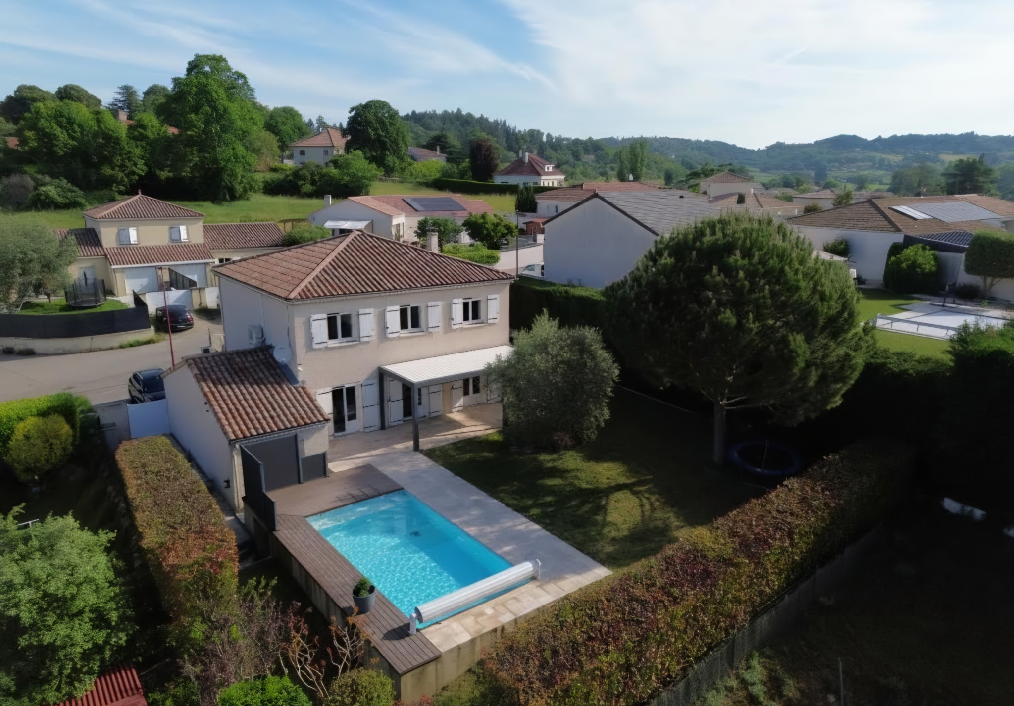 Maison familiale 4 chambres avec piscine chauffée    Génissieux - Location