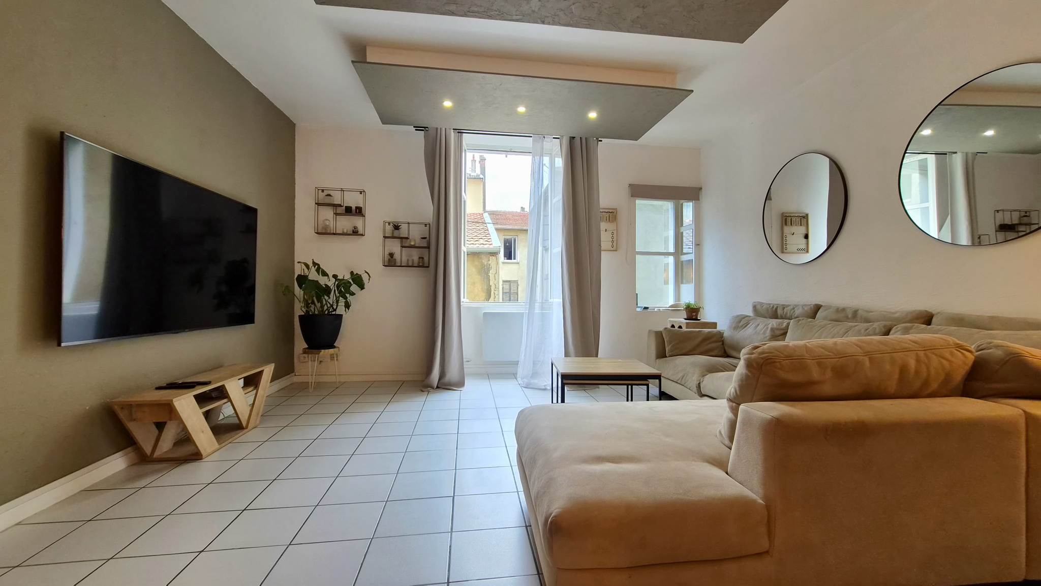 Appartement  à vendre T3 de 85 m2   Ascenseur, centre-ville et caves à Romans-sur-Isère